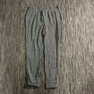 For Cynthia pants with pockets